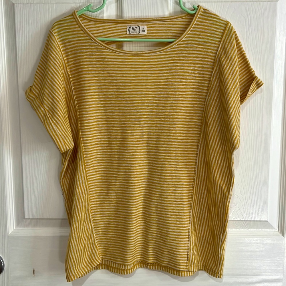 - Size M - Yellow Striped Maurice Top